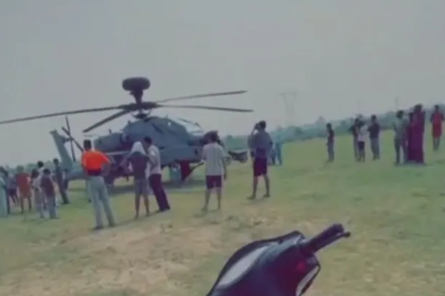Apache helicopter